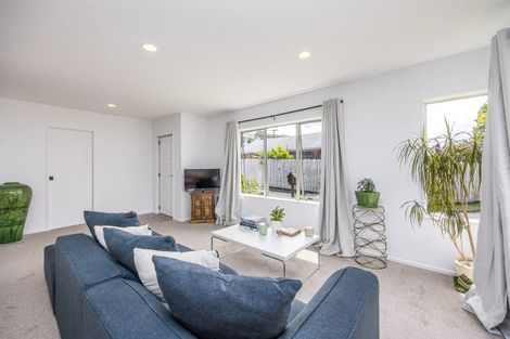 Photo of property in 59 The Grove, Red Beach, 0932