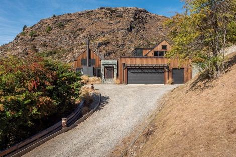 Photo of property in 12 Crow's Nest Road, Arthurs Point, Queenstown, 9371