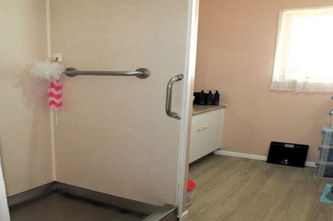 Photo of property in 76 Cook Street, Foxton, 4814