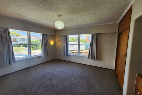 Photo of property in 2/8 Adrienne Place, Onehunga, Auckland, 1061