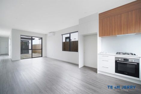 Photo of property in 49 Farranfore Road, Opaheke, Papakura, 2113
