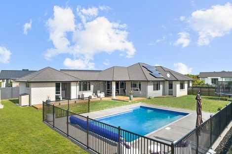 Photo of property in 39 Mike Smith Drive, Cambridge, 3434