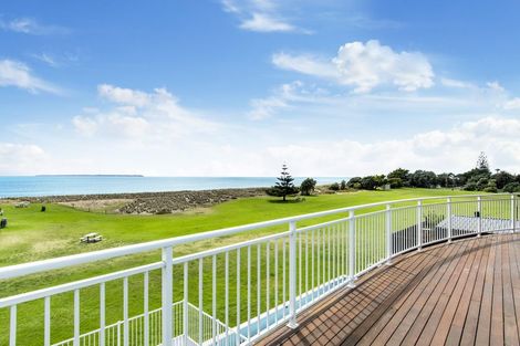 Photo of property in 1011 Papamoa Beach Road, Papamoa Beach, Papamoa, 3118