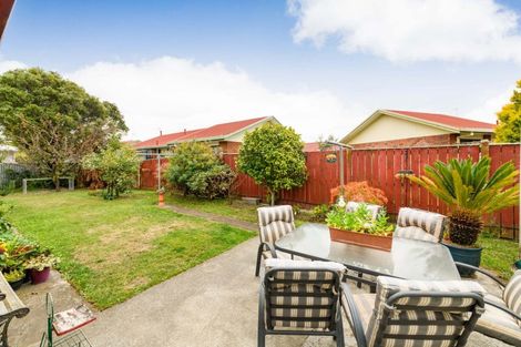 Photo of property in 7 Exeter Crescent, Takaro, Palmerston North, 4412