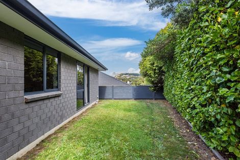 Photo of property in 31 Mooring Close, Whitby, Porirua, 5024