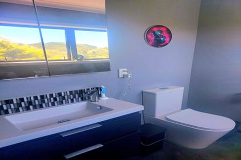 Photo of property in 14 Anaheim Place, Churton Park, Wellington, 6037