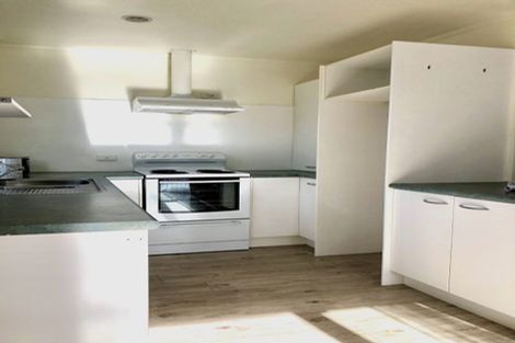 Photo of property in 30 Loughanure Place, Massey, Auckland, 0614