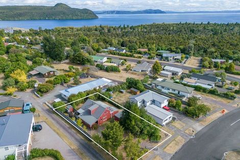 Photo of property in 5 Kahotea Drive, Motuoapa, 3382
