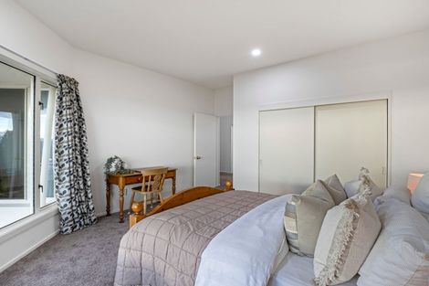 Photo of property in 126 Cannon Hill Crescent, Mount Pleasant, Christchurch, 8081