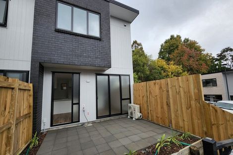 Photo of property in 17 Tokai Place, Glen Eden, 0602