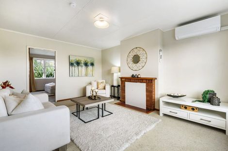 Photo of property in 6 Moa Street, Belmont, Auckland, 0622