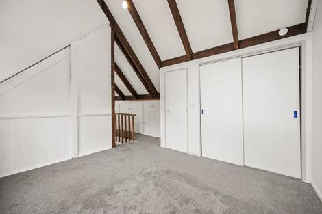 Photo of property in 27a Kingsbridge Place, Newlands, Wellington, 6037