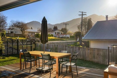 Photo of property in 67 Devon Street, Arrowtown, 9302