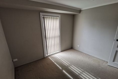 Photo of property in 49a Bruce Mclaren Road, Henderson, Auckland, 0612