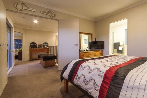 Photo of property in 28 Vinewood Drive, Albany, Auckland, 0632
