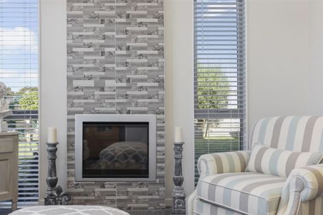 Photo of property in 6 Kahika Grove, Huapai, Kumeu, 0810