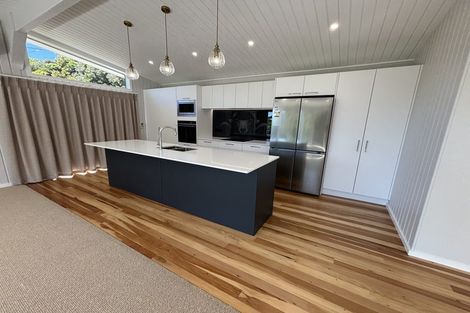 Photo of property in 42 Versailles Street, Karori, Wellington, 6012