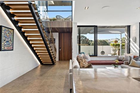 Photo of property in 41 Craig Road, Milford, Auckland, 0620