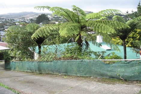 Photo of property in 129 Ruskin Road, Newlands, Wellington, 6037