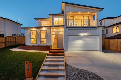 Photo of property in 5 Manawanui Way, Orewa, 0931