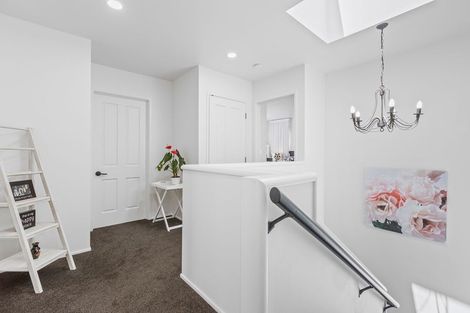 Photo of property in 3b Kawaroa Close, New Plymouth, 4310