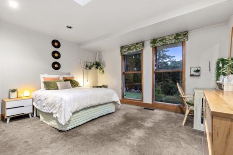 Photo of property in 166 Godley Road, Titirangi, Auckland, 0604