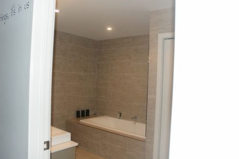 Photo of property in 11 The Mall, Mount Maunganui, 3116