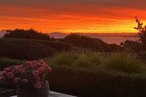 Photo of property in 22 Fairview Terrace, Waipahihi, Taupo, 3330