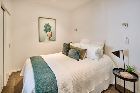 Photo of property in Las Olas De Cuba, 2/35 Torrens Terrace, Mount Cook, Wellington, 6011