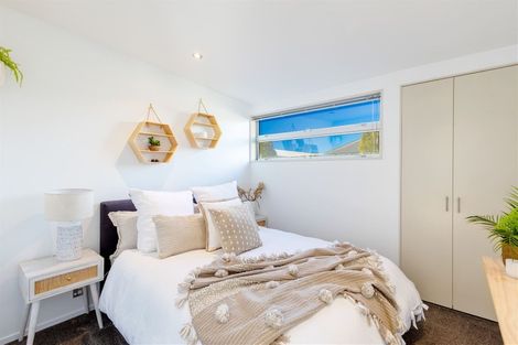 Photo of property in 11 Linkwater Way, Parklands, Christchurch, 8083