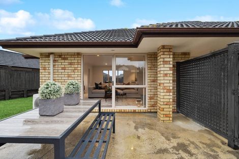 Photo of property in 58 Lough Bourne Drive, Pukekohe, 2120