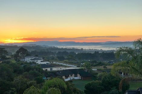 Photo of property in 239 Hill Road, The Gardens, Auckland, 2105