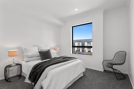 Photo of property in 16 Hema Road, Hobsonville, 0616