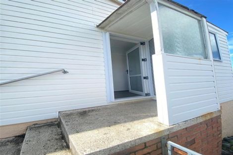 Photo of property in 106 Golf Road, New Lynn, Auckland, 0600