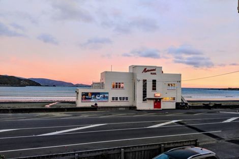 Photo of property in 102u4 Lyall Parade, Lyall Bay, Wellington, 6022