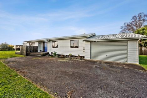 Photo of property in 17 Lee Road, Hannahs Bay, Rotorua, 3010