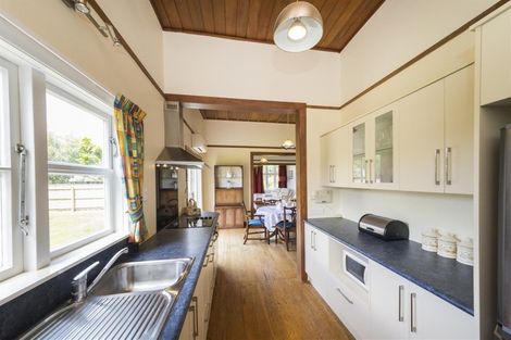 Photo of property in 60 Skerman Street, Marton, 4710