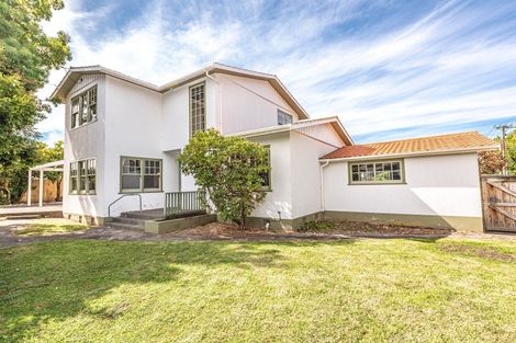 Photo of property in 11 Saint Leonard Street, Saint Johns Hill, Whanganui, 4501