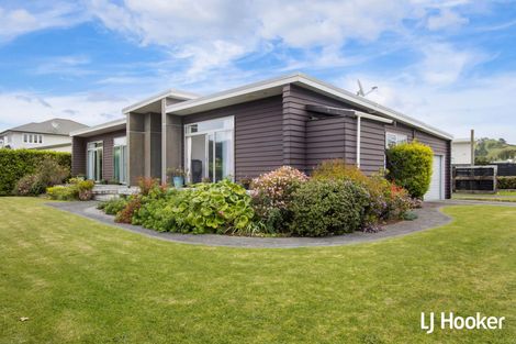 Photo of property in 19 Ocean Breeze Drive, Waihi Beach, 3611