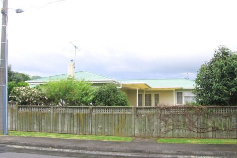 Photo of property in 9 Koromiko Road, Waikanae, 5036