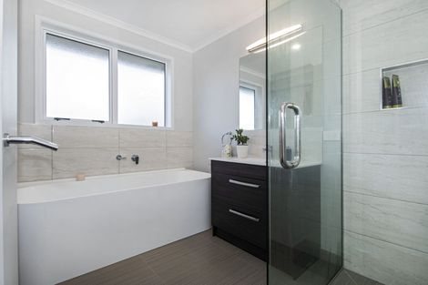 Photo of property in 12 Maui Place, Te Kamo, Whangarei, 0112