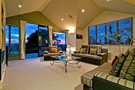 Photo of property in 16 Mayall Avenue, Beach Haven, Auckland, 0626