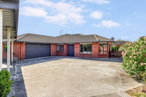 Photo of property in 22 Whitford Place, Rototuna North, Hamilton, 3210
