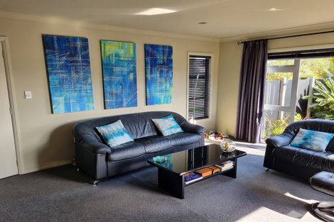 Photo of property in 35 Barbados Way, One Tree Point, 0118