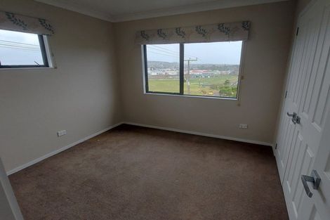 Photo of property in 2 Ngahere Road, Pukekohe, 2120