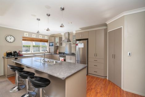 Photo of property in 15 Palliser Drive, Huntington, Hamilton, 3210