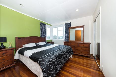 Photo of property in 16 Kereru Street, Henderson, Auckland, 0612
