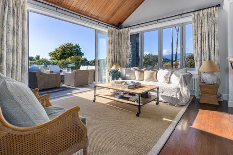 Photo of property in 2 Otaihanga Road, Paraparaumu Beach, Paraparaumu, 5032