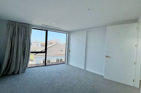 Photo of property in 7 Roa Road, Fendalton, Christchurch, 8041