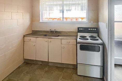 Photo of property in 1/76 Portage Road, New Lynn, Auckland, 0600